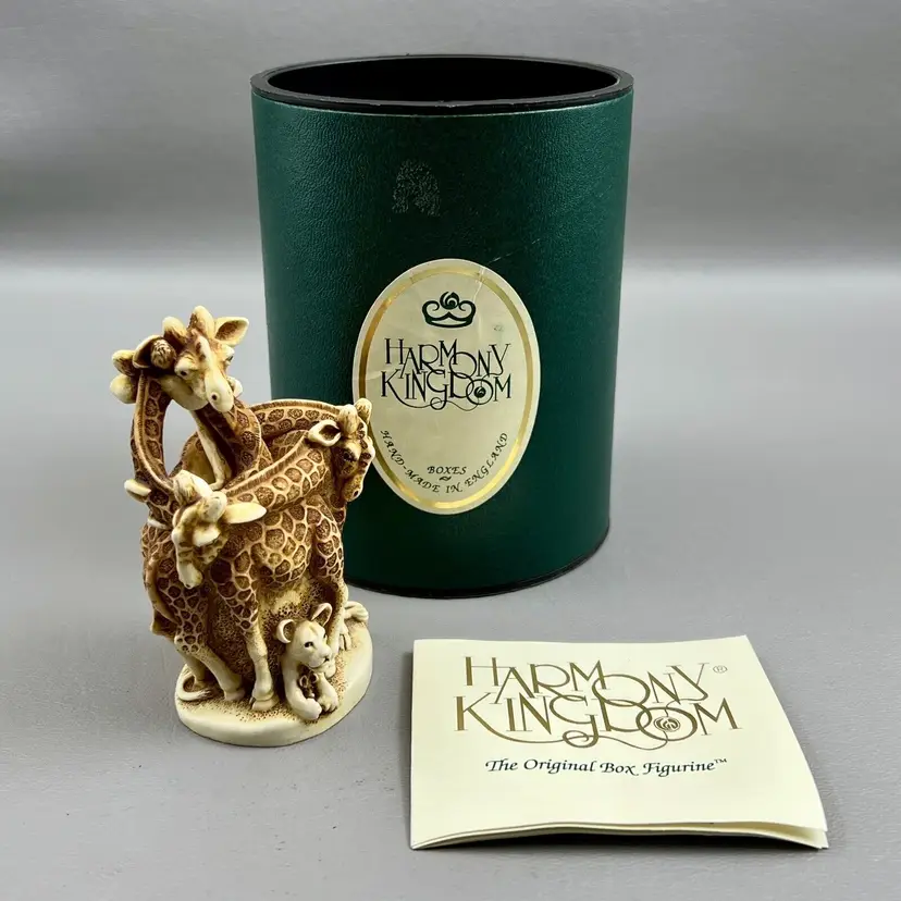 Harmony Kingdom Friends In High Places Giraffe Lion TJGI Treasure Jest 1996 UK