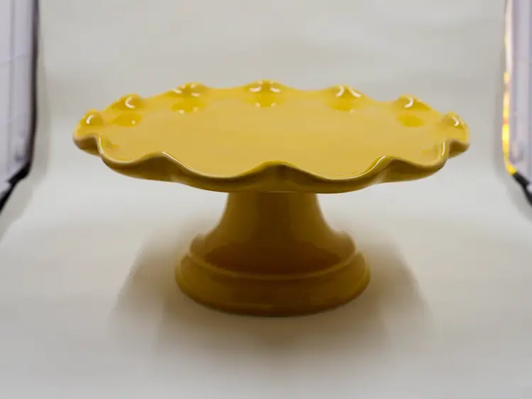 Maoliche Jessica  Italian Ceramic Pedestal Dish, Yellow