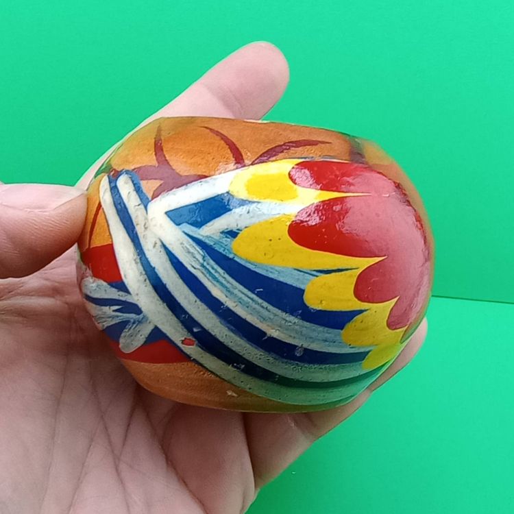 Handpainted mini bowl w parrot