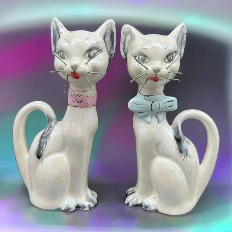 MCM Pair of Luster Fancy Simense Cats Salt & Pepper Shakers Figurines Kitschy