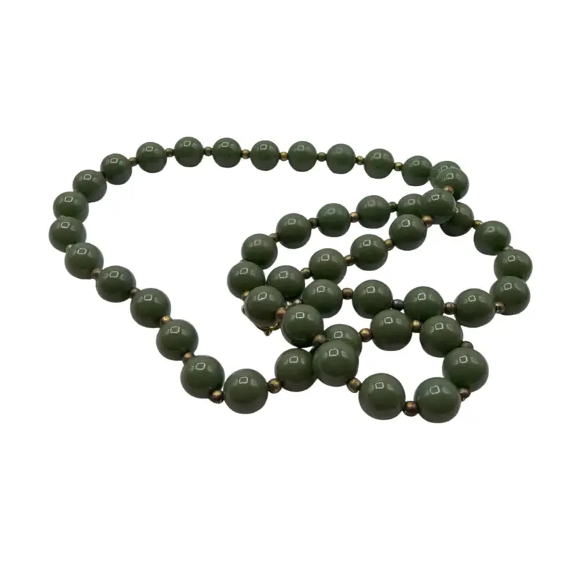 Vintage Jade Color Plastic Bead Necklace