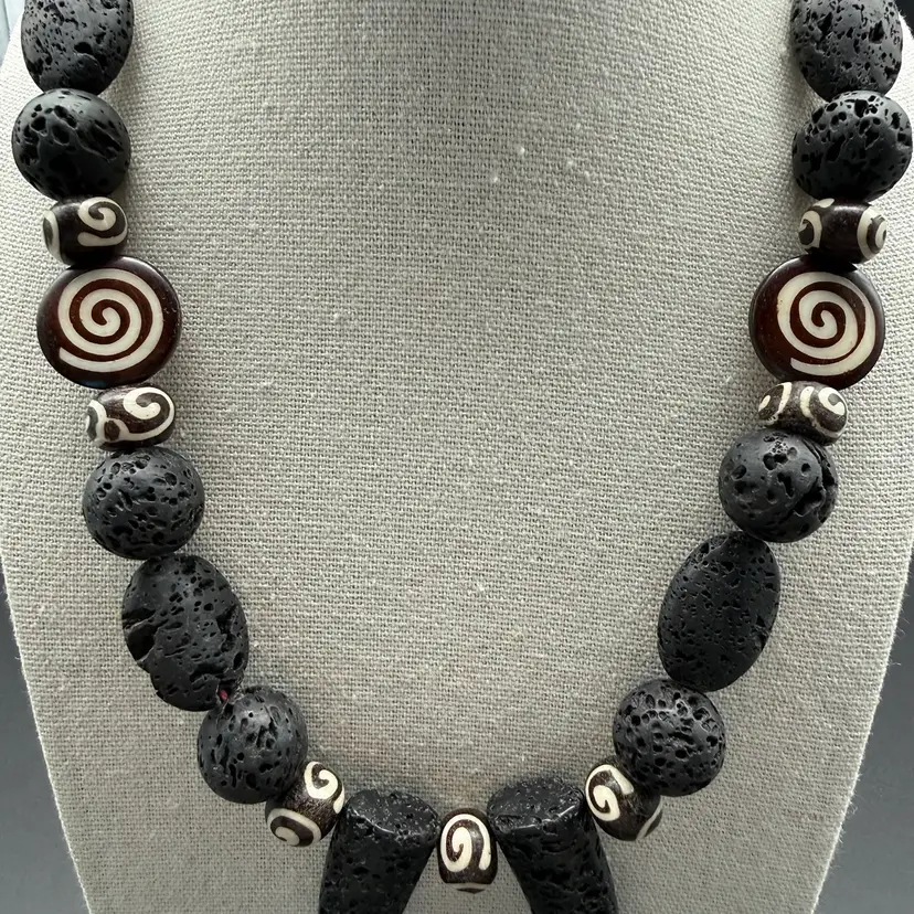 Handmade Natural Lava Rock Necklace Tribal Claws Chunky Volcano Stone 18" SEE