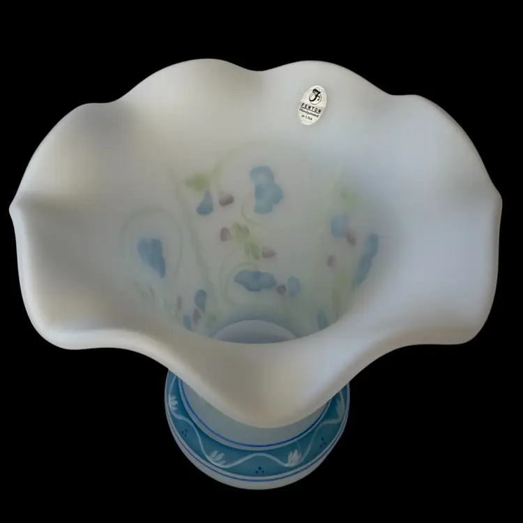 Fenton 2001 Limited Edition Heirloom Collection French Opalescent Flared Vase 7”