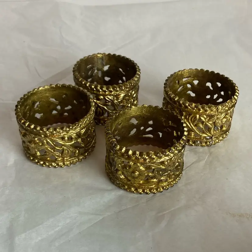Gold Tone Napkin Rings Set Of 4