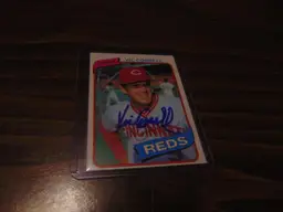 signed/autographed vic correll-reds-1980 topps trading card
