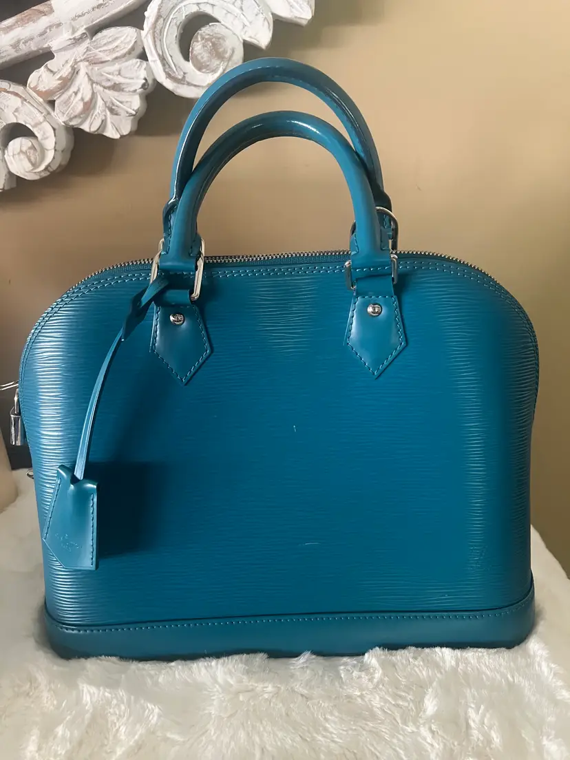 Louis Vuitton Epi Alma