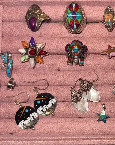 Jewelry And Smalls Hang Out