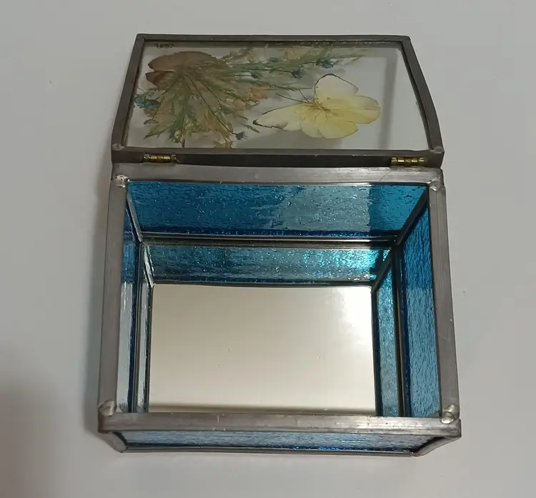 Glass Handmade Keepsake Box With Butterfly And Flowers