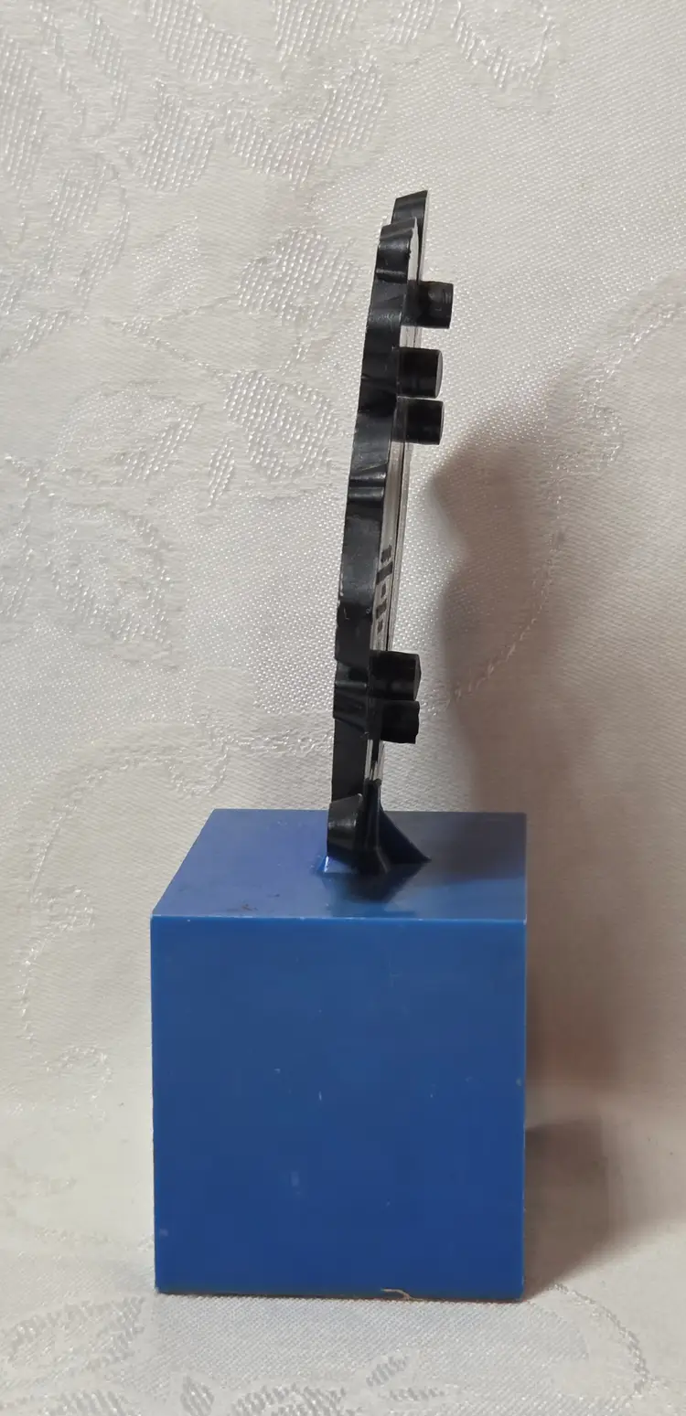 Aviva 1972 Andy Capp Plastic Trophy Love Makes the World go Round