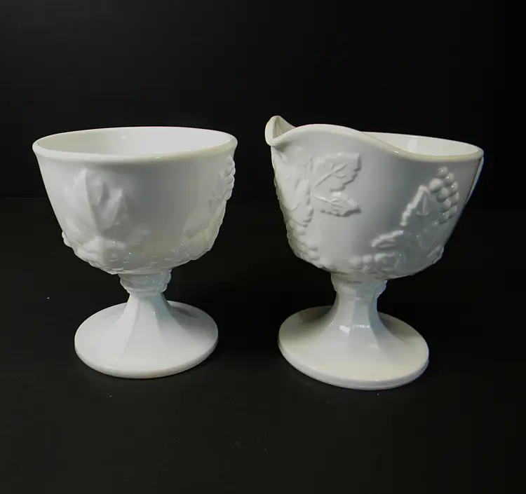 #01 Vtg. Milk white glass creamer and sugar (2)