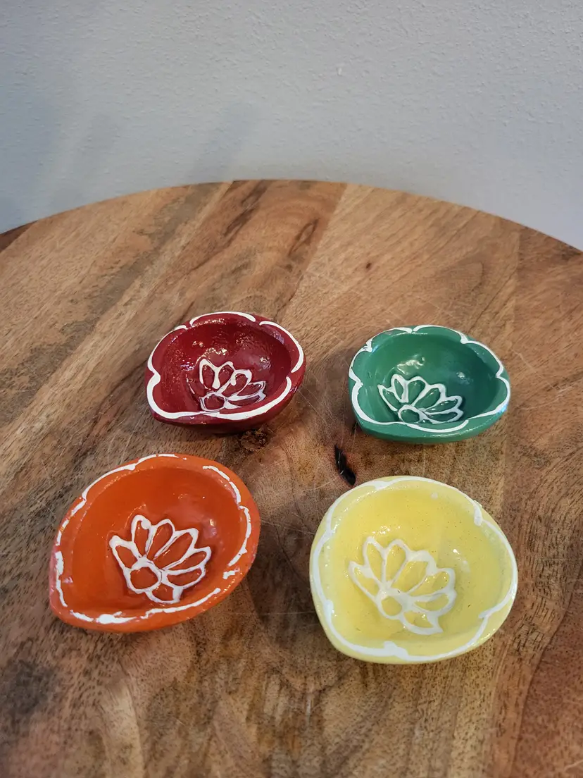 Diya Set of 4 Colorful Dishes Floral Design