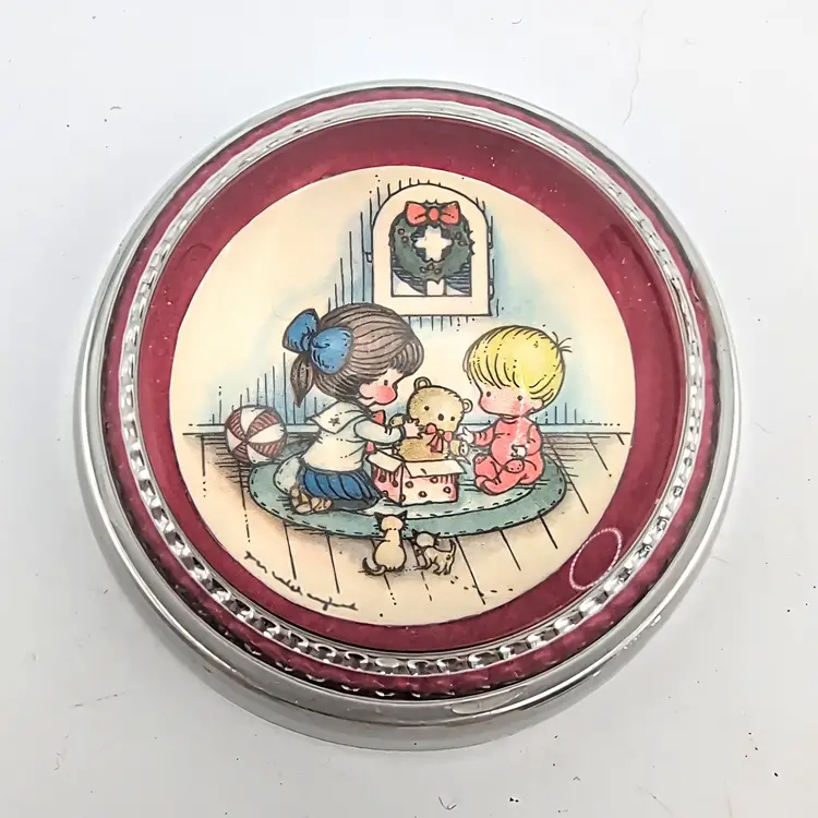 Joan Walsh Anglund Christmas Glass Dome Paperweight Vtg Children & Teddy Bear