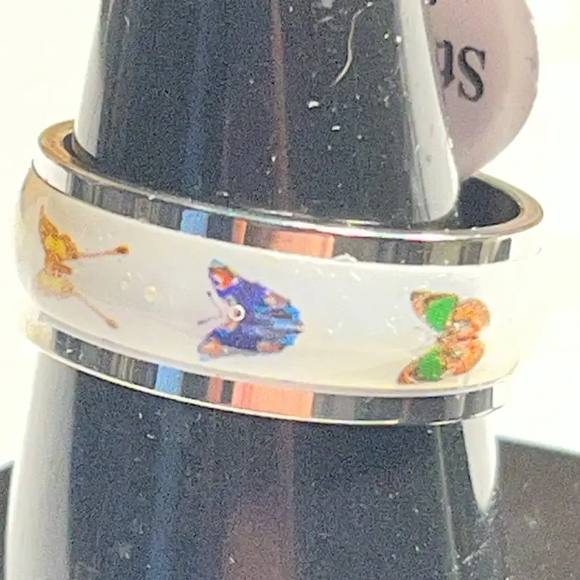 Stainless Steel Ring As Pictured Size 6