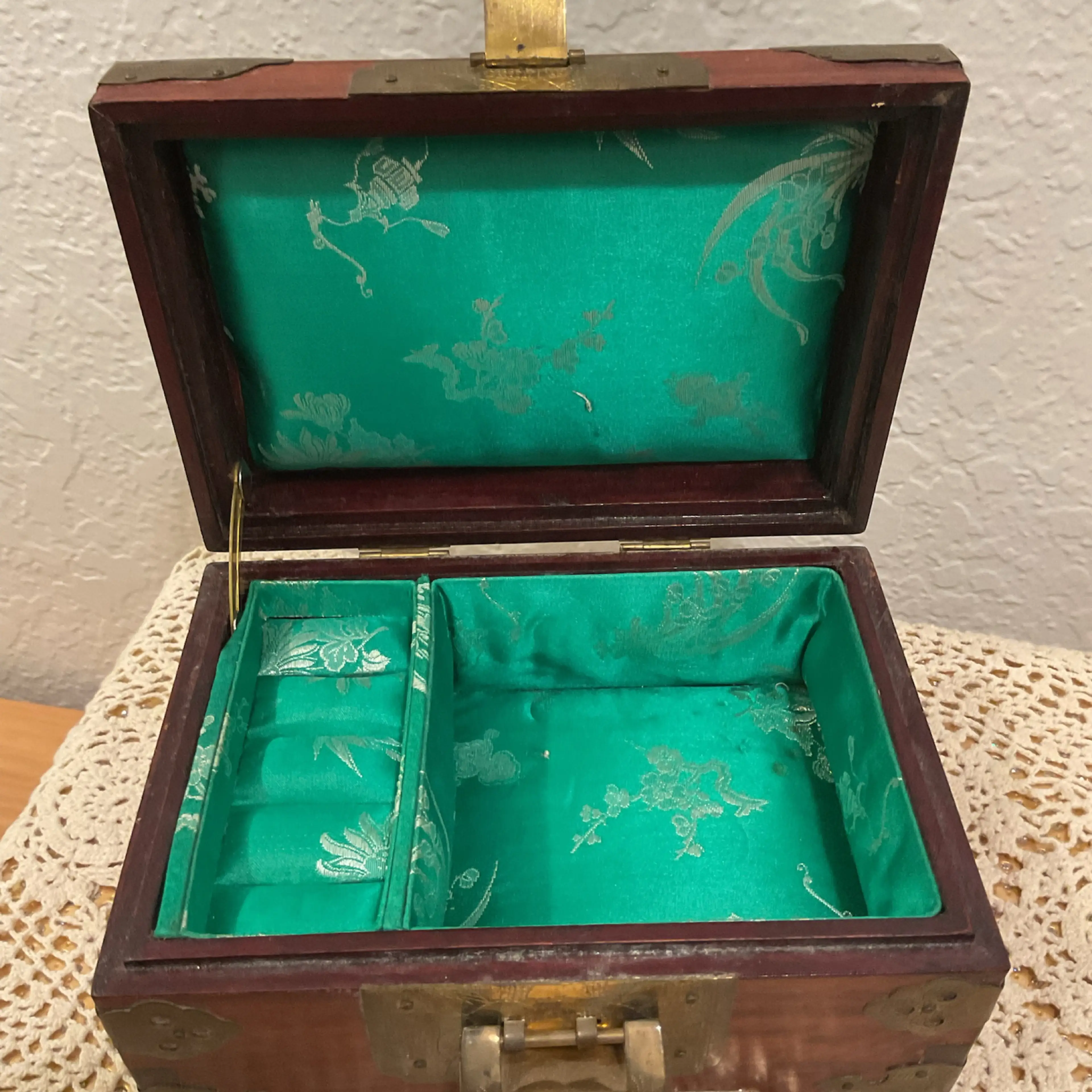 Image 3 of 3