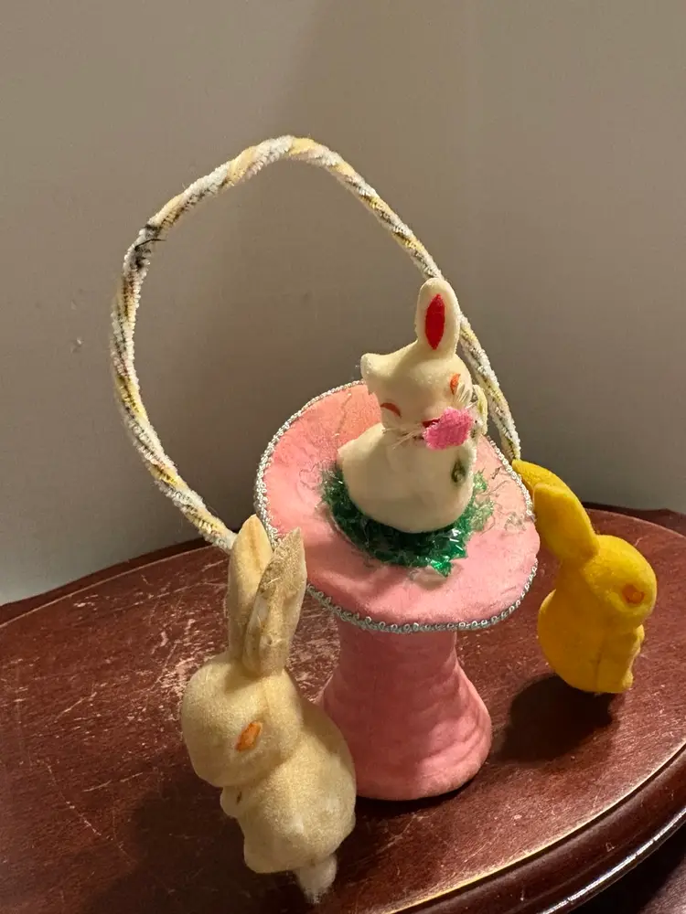3 Pc Flocked Bunny Set, Damaged