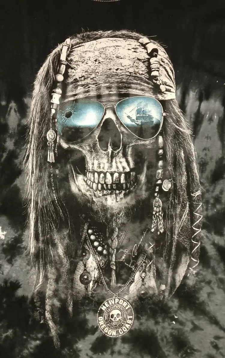 vintage Pirate Skull Oregon t-shirt tie dye New Port Coast skeleton
