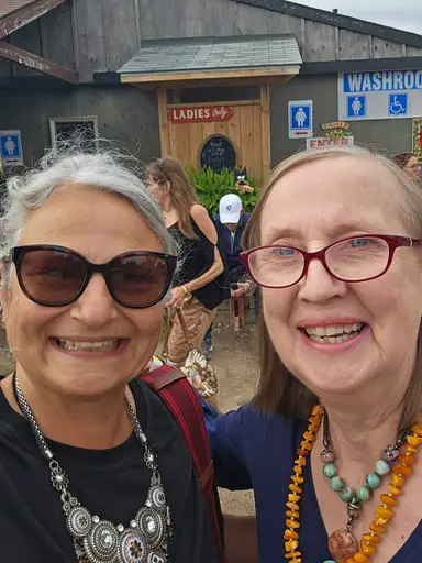 Plain and Fancy Finds with FRAGEELAY and HIDDENHOUSESTORE