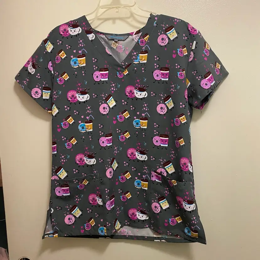 Serene Uniforms Womens Scrubs Scrub Top Shirt M 40” Gray Donuts & Coffee Print