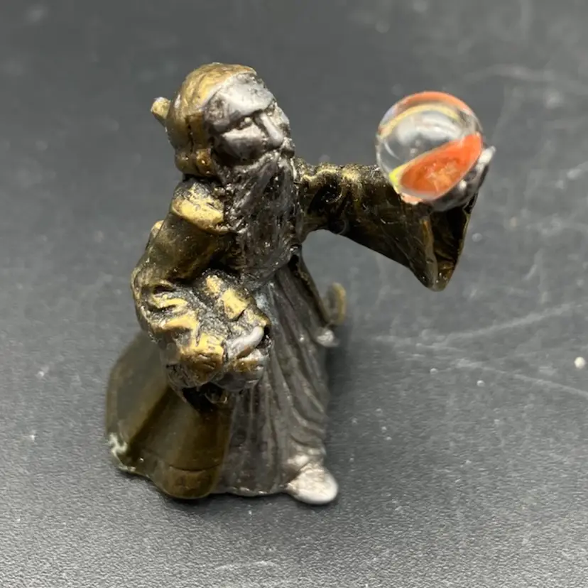BIN - Vintage 1983 Pewter 2-Tone Wizard Figurine With Cloak And Color Changing Crystal Ball 2”