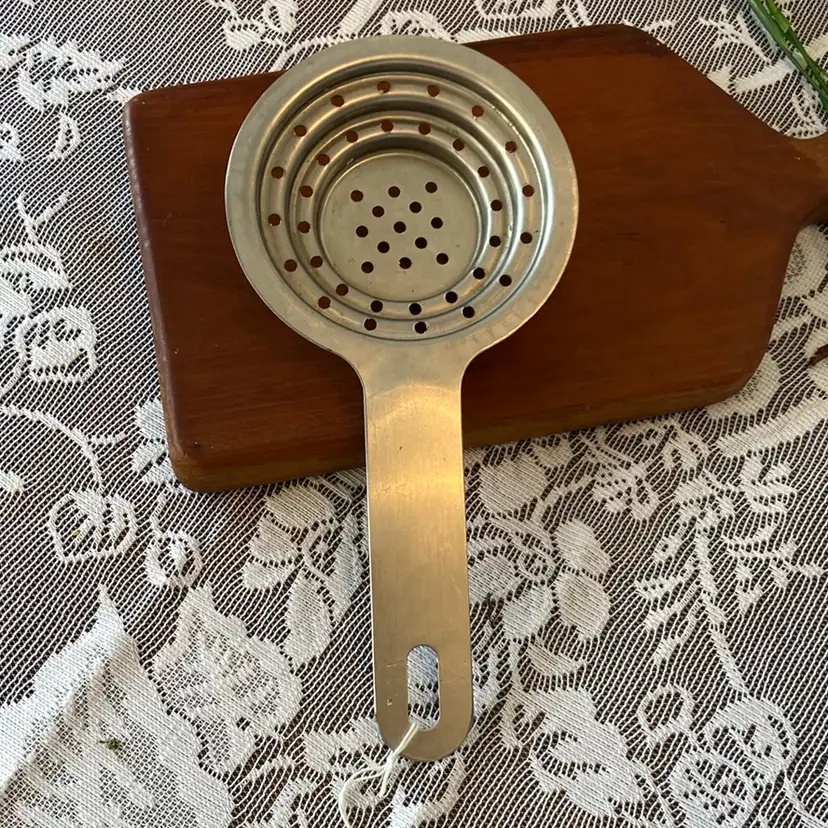 Vintage Universal Can Strainer