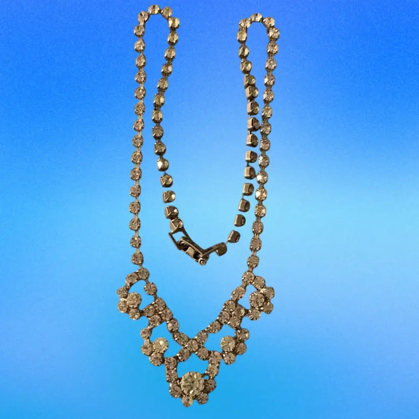 Vintage Rhinestone Necklace Single Chain Leads To V-shape Floral Design