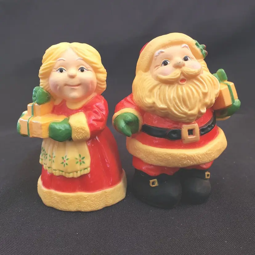 Santa & Mrs. Claus Salt & Pepper Shakers with Christmas Gifts Hallmark Vintage