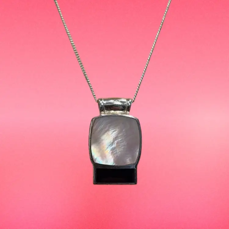 Sterling Silver SU Thailand Mother Of Pearl Onyx 1.33” Pendant 925 17” Chain, 10.7g