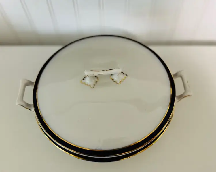 Antique W.H. Grindley Co. England "The Imperial "Circular Covered Serving Bowl