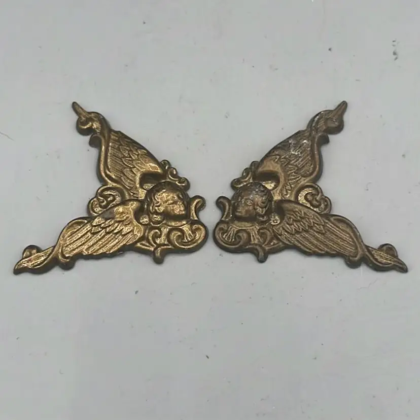 VTG Cherub Cast Metal Spandrels