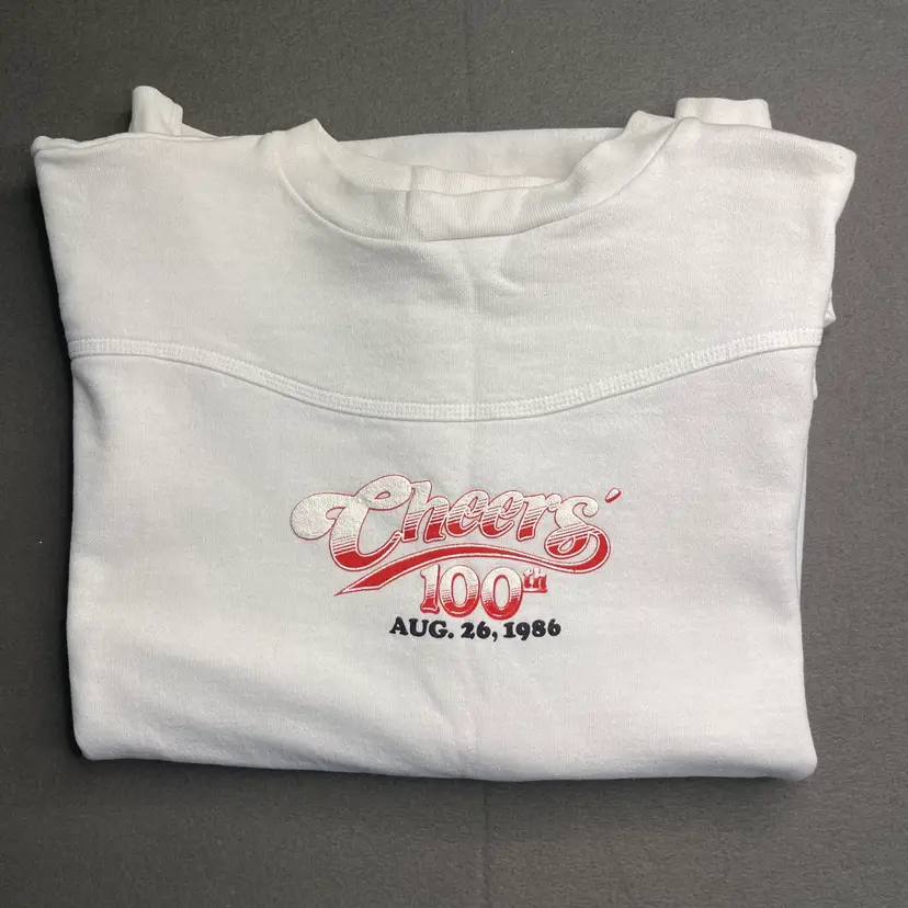 Vintage Paramount Cheers 100th Episode Crew Gift Sweatshirt Batwing  Size L 1986