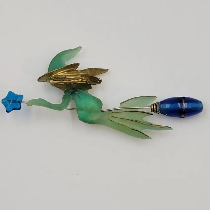 Vintage Lucite/Acrylic Green Witch On A Broom Pin