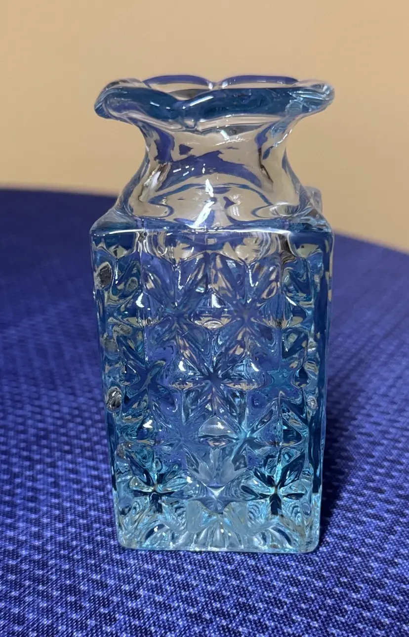 Imperial MT. VERNON Light Blue Glass 4.5” Square Flower Vase