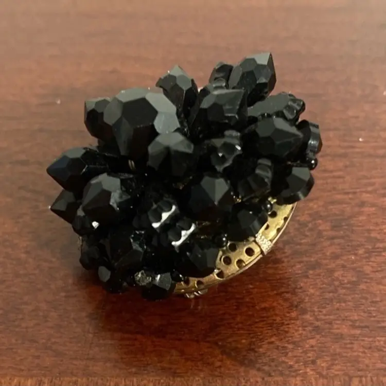 Vintage black beaded mourning brooch. Good vintage condition.