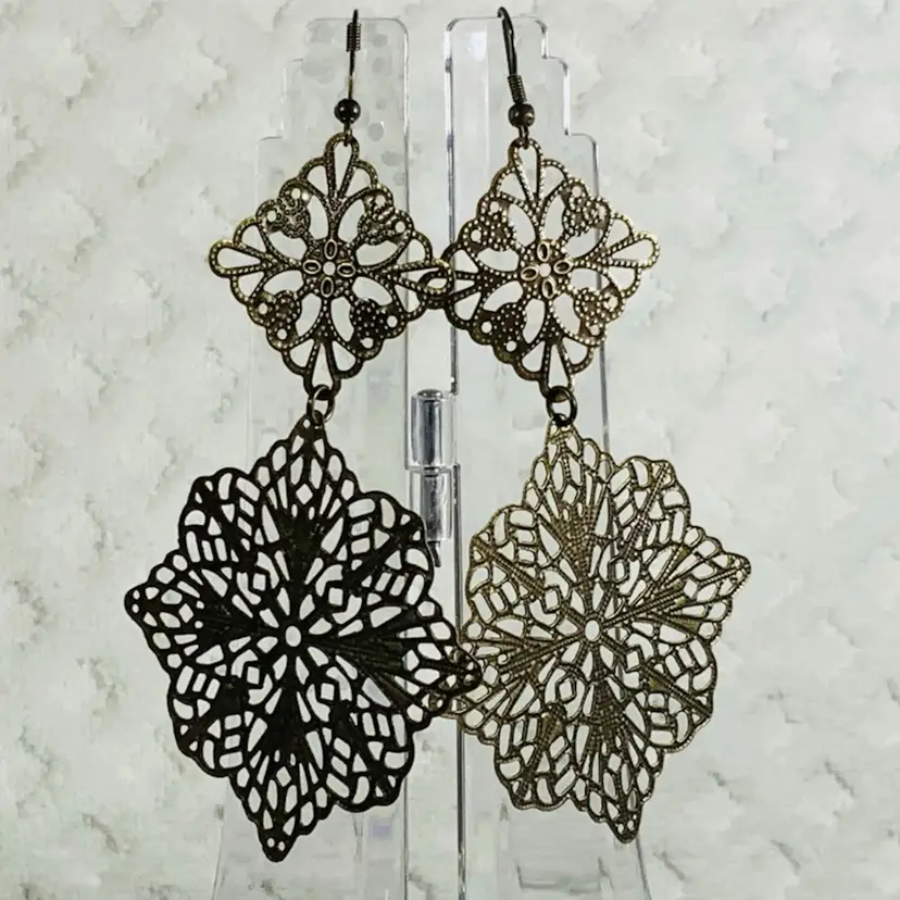 Vintage Costume Jewelry Dangling Intricate Wire Metallic Earrings 