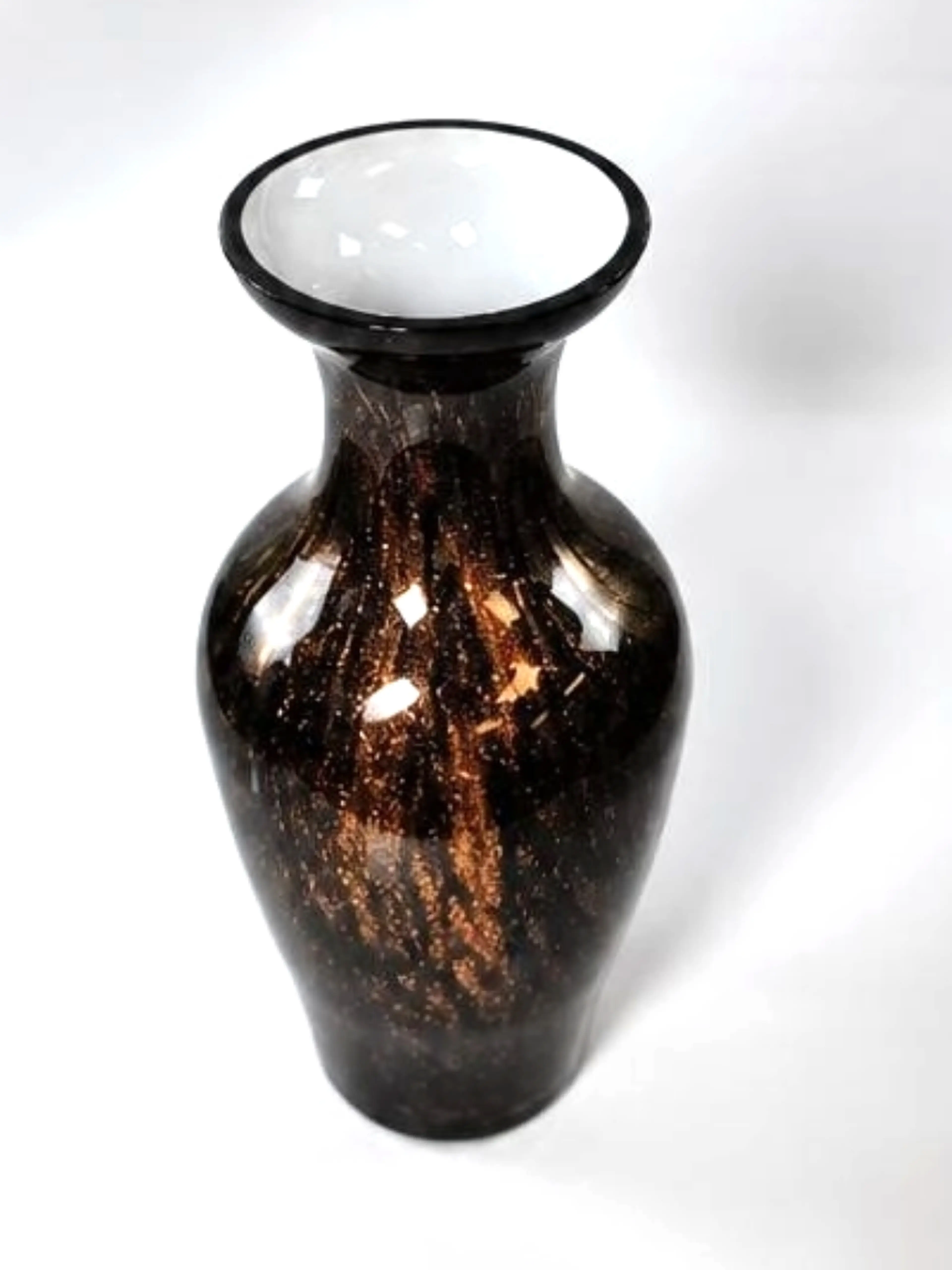 Image 2 of 6