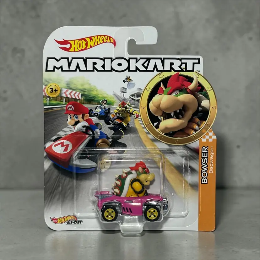 Hot Wheels Mario Kart (2018) gbg31 - Bowser Badwagon NIP