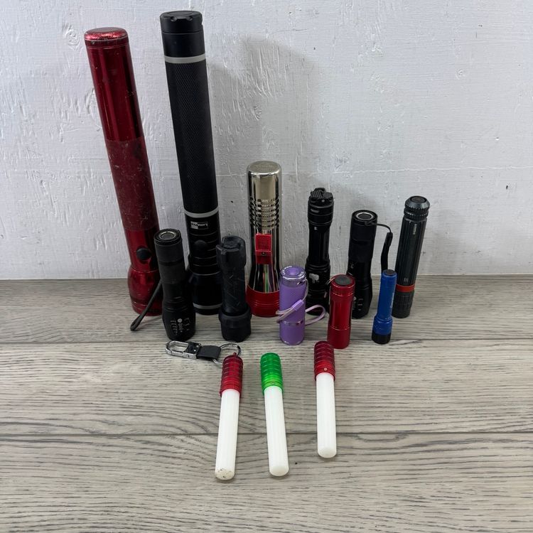 14 Flashlights Lot