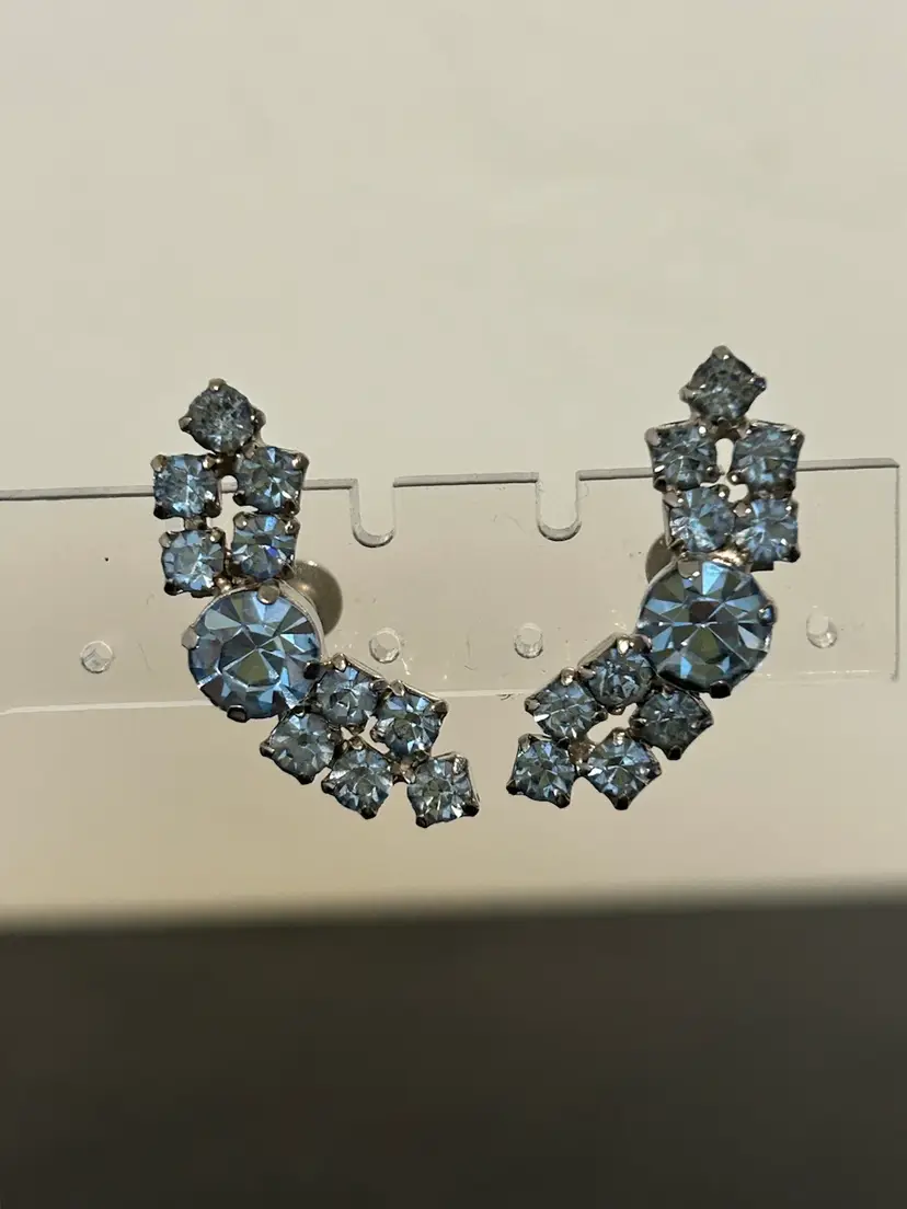 Vtg Light Blue Rhinestone Silver Tone Screw Back Earrings MCM J336