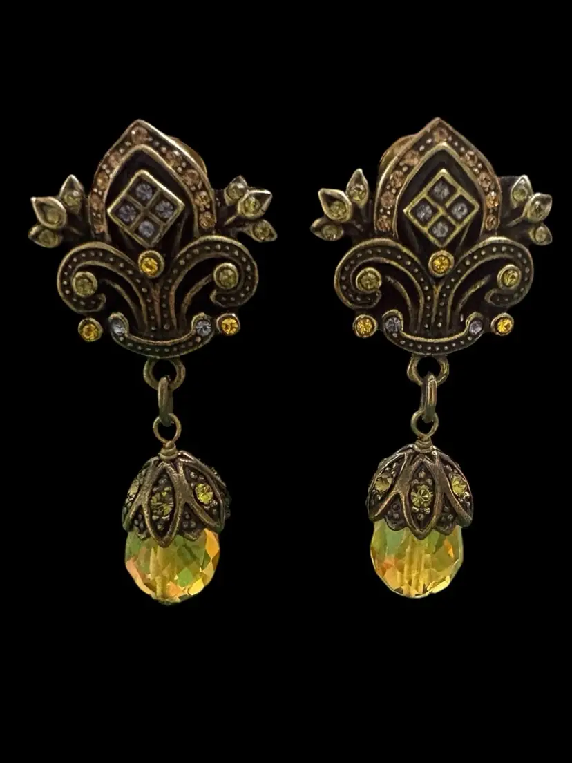 47. Heidi Daus Inspired Regal Romance Clip-ons