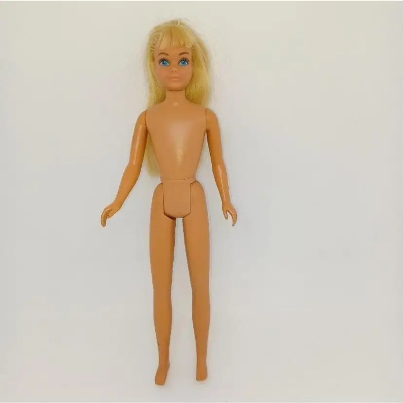 Vintage 1967 Malibu Skipper Barbie Doll
