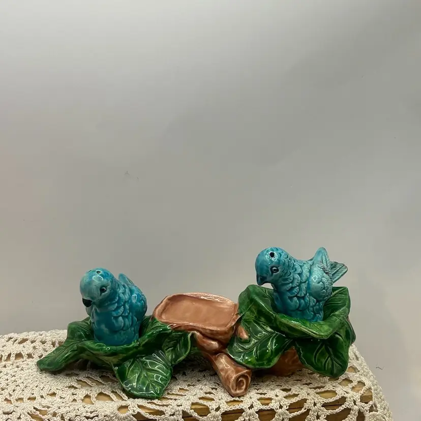 Bird On A Limb S&P 7” Missing Sm Birdhouse