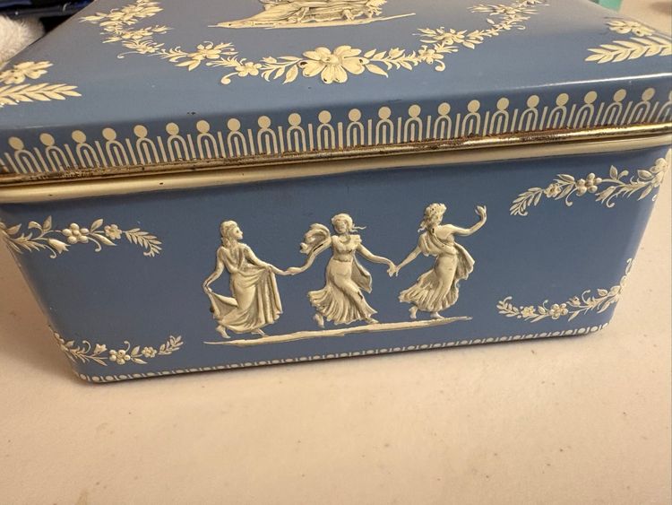 Repousse Metal Tin Box/Tea Canister made in Holland