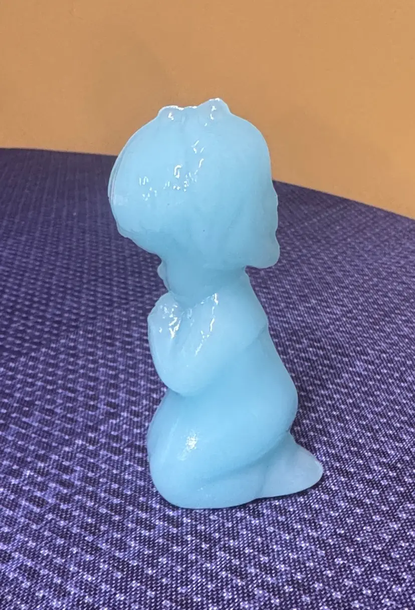 Fenton Glass Praying Girl Glossy Sky Blue delphite 4” tall