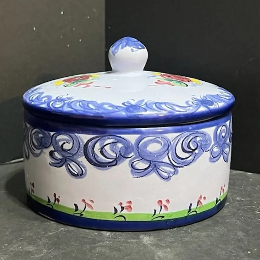MARKDOWN! Blue Floral Powder Trinket Box, Portugal ~4β x 5.25β diameter