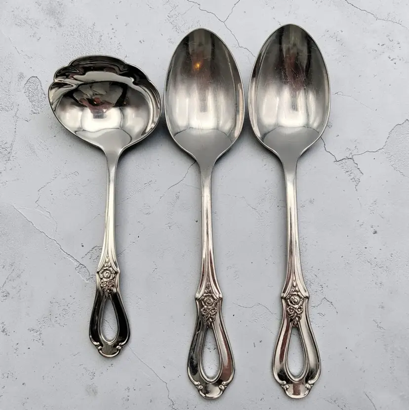 Oneida Toujours Stainless Glossy 3 Pieces 1 ~ Gravy Ladle 2 ~ Serving Spoons