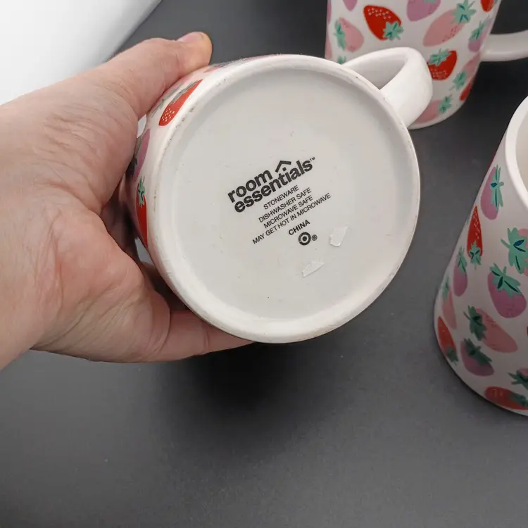 Set of 4 strawberry mugs