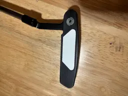 ODYSSEY TRI-HOT 5K ONE PUTTER 34 IN W/ MAGNETIC HEAD COVER.