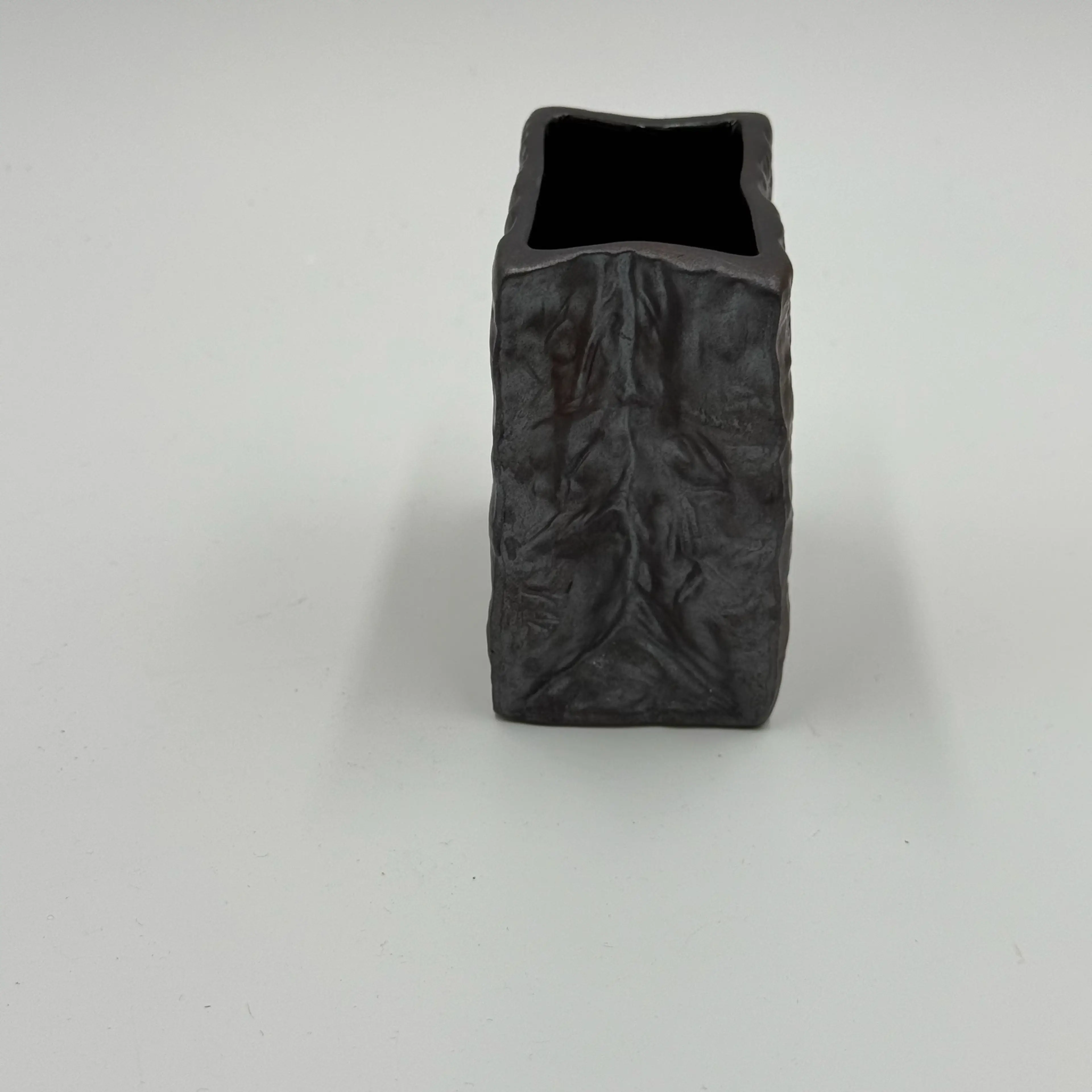 Image 2 of 10