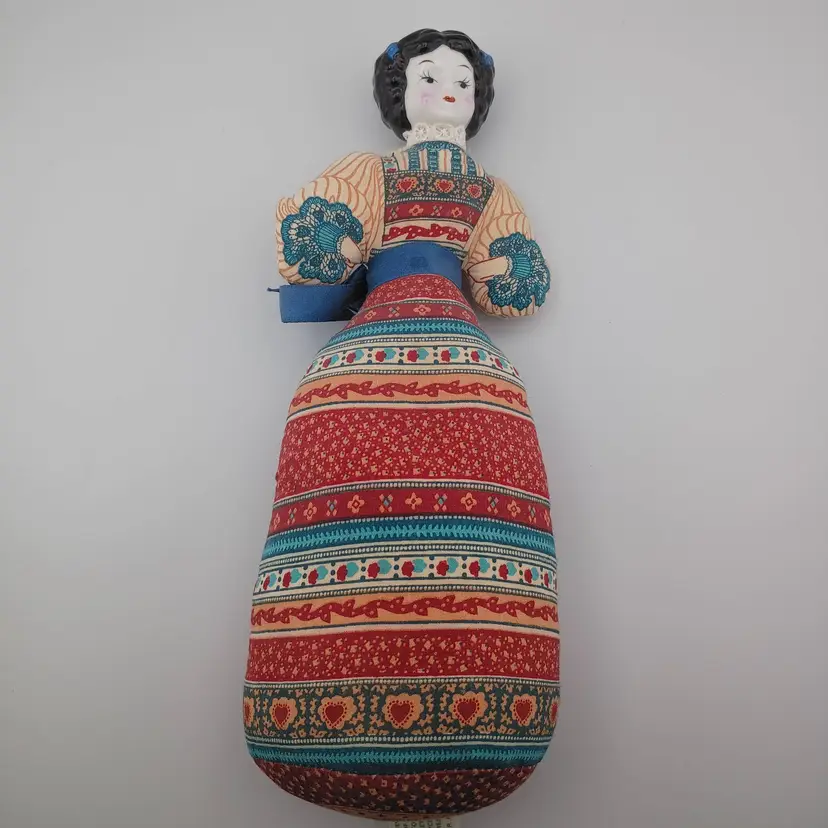 Avon American Heirloom doll