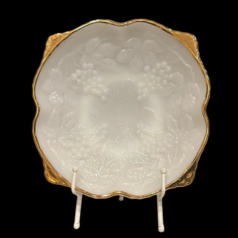 Milk Glass: Anchor Hocking Grape Leaf Serving Dish With Gold Accent Trim